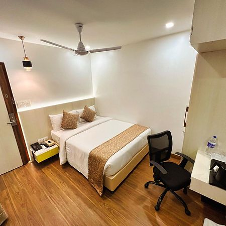 White House By Maxxvalue Service Apartments Bandra Mumbai Eksteriør bilde