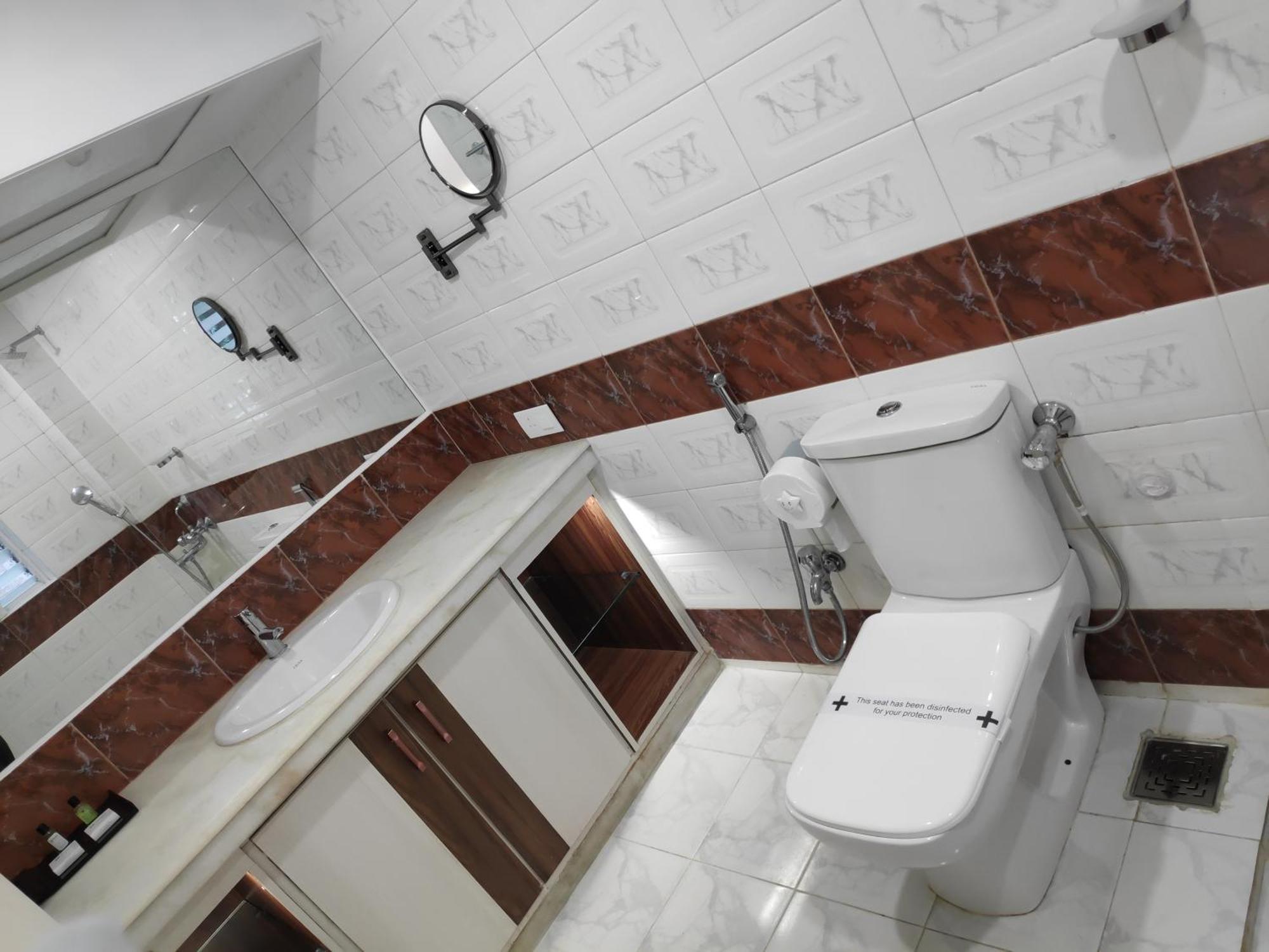 White House By Maxxvalue Service Apartments Bandra Mumbai Eksteriør bilde