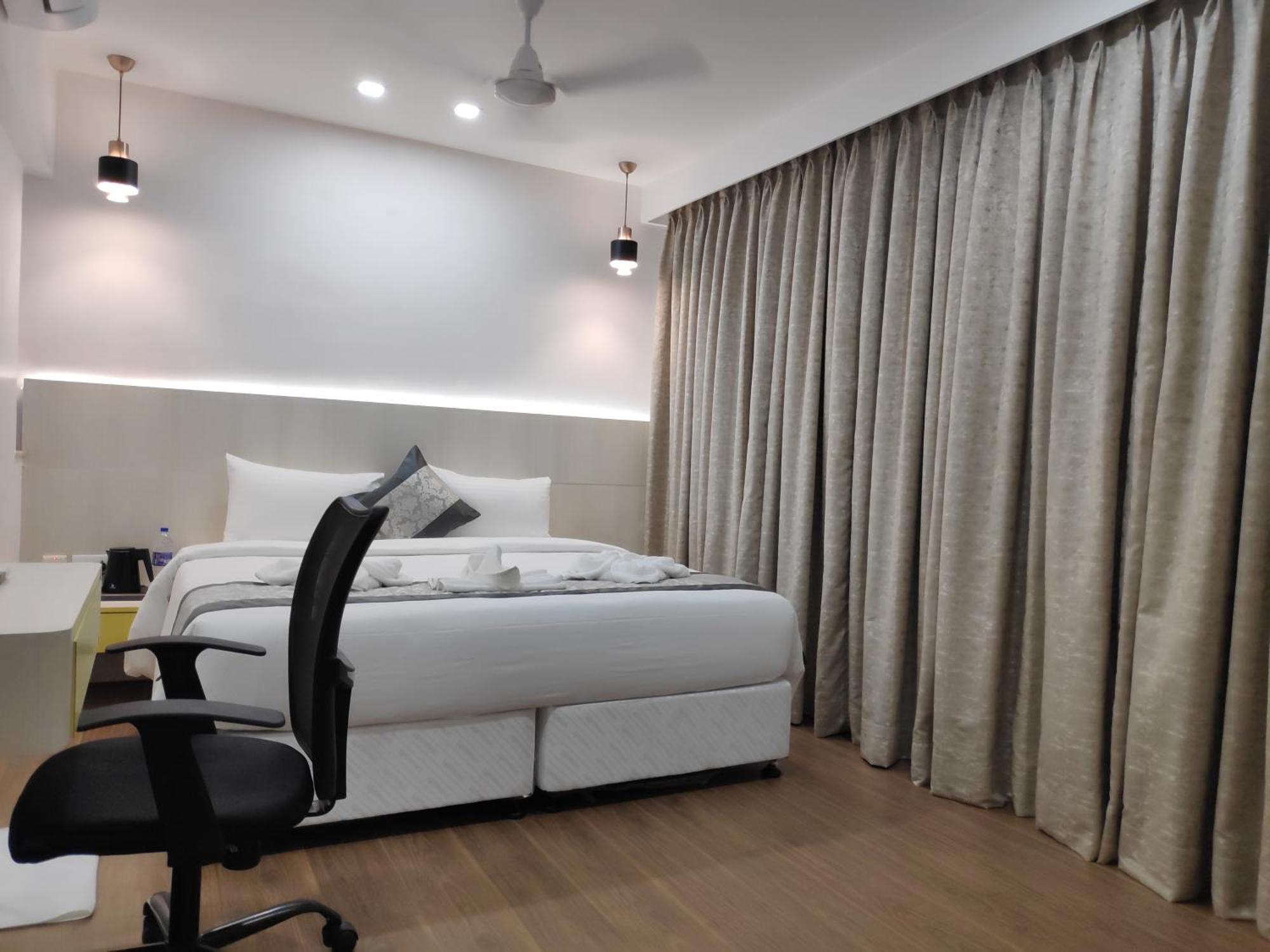 White House By Maxxvalue Service Apartments Bandra Mumbai Eksteriør bilde
