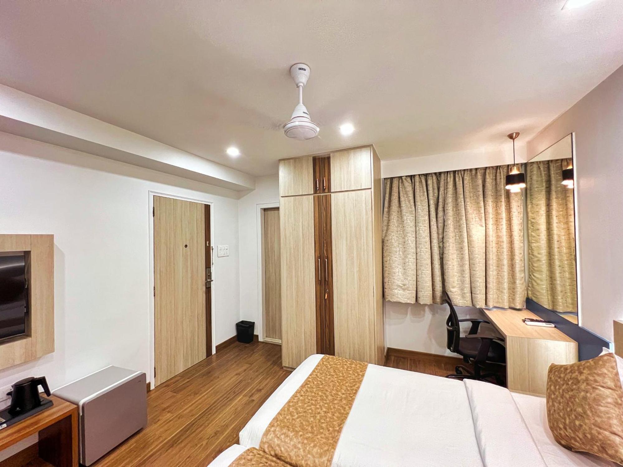 White House By Maxxvalue Service Apartments Bandra Mumbai Eksteriør bilde