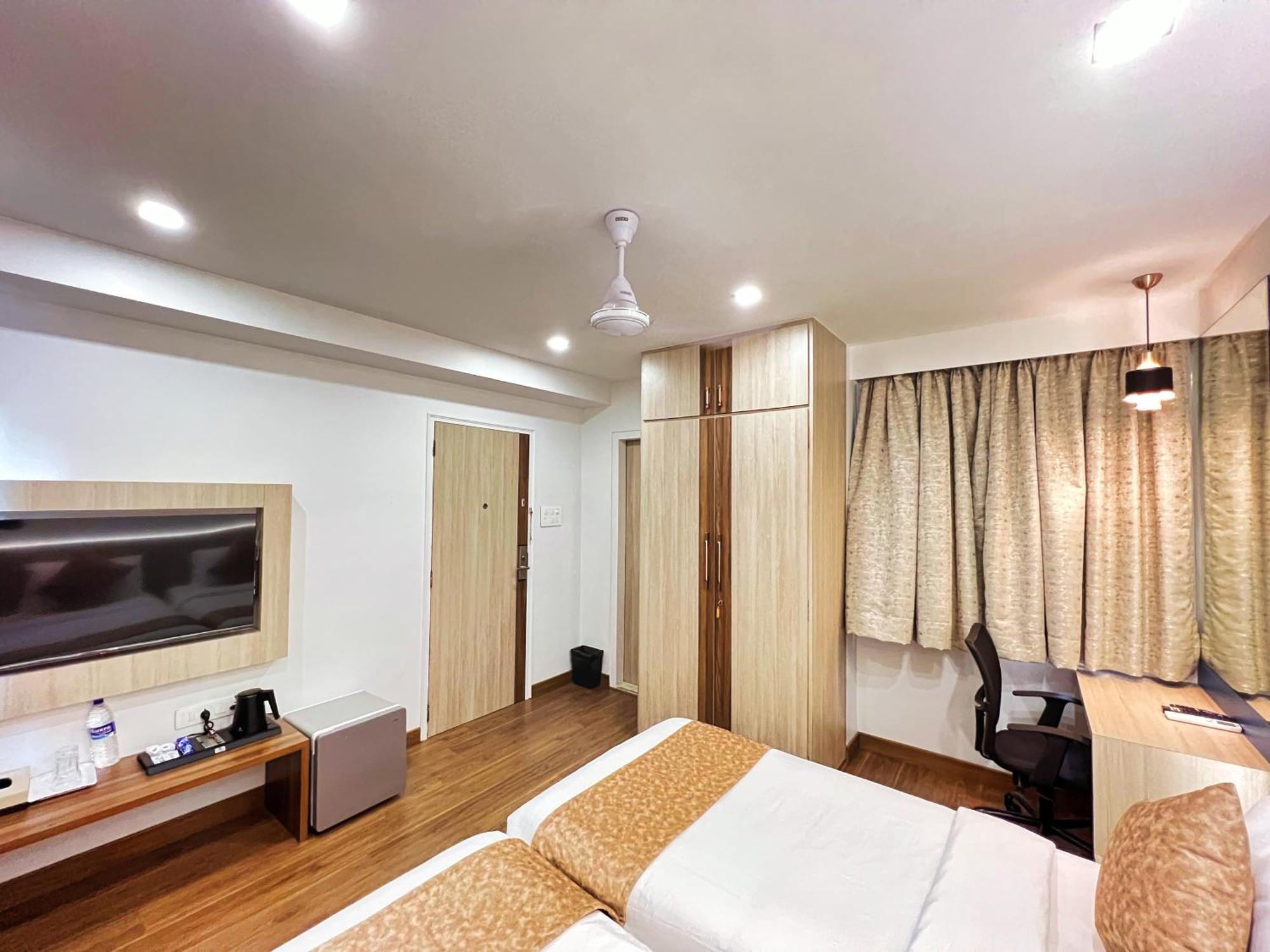 White House By Maxxvalue Service Apartments Bandra Mumbai Eksteriør bilde